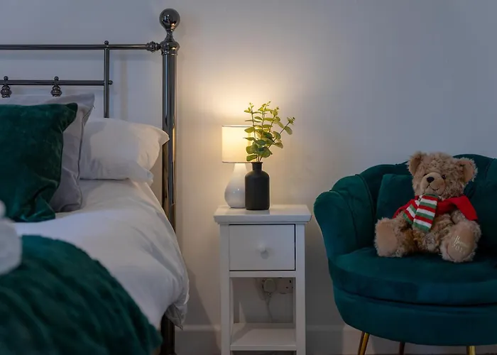 Kirkmoor Cottage - Cosy Home Central Clitheroe